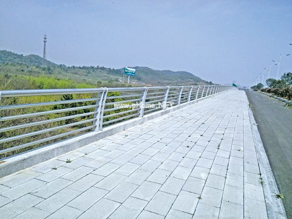 橋梁護(hù)欄7_副本.jpg